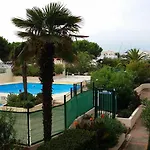 La Voile D' Or Seul Sur Le Port Szálloda 3*