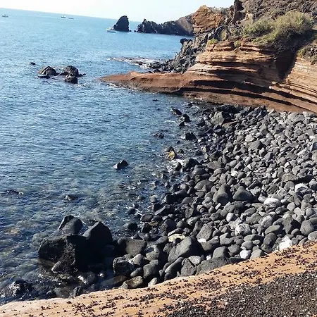La Voile D' Or Seul Sur Le Port 3* אגדה