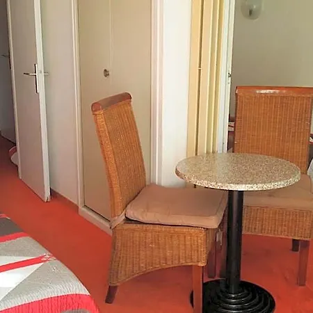 Hotel La Voile D' Or Seul Sur Le Port 3*